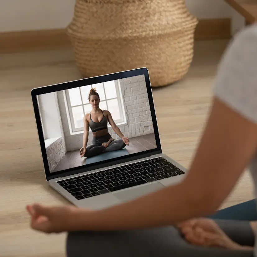 Yoga para empresas · Equilibrio Esencia · Yoga · Online